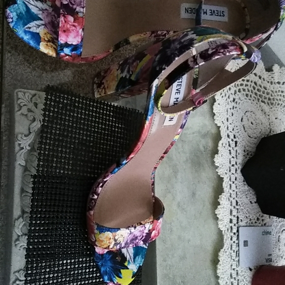 Brand new Steve Madden heels - Picture 3 of 3